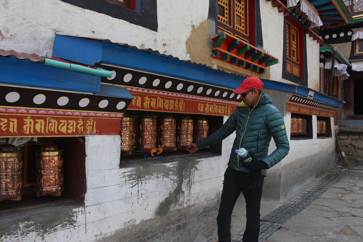 Prayer wheel 